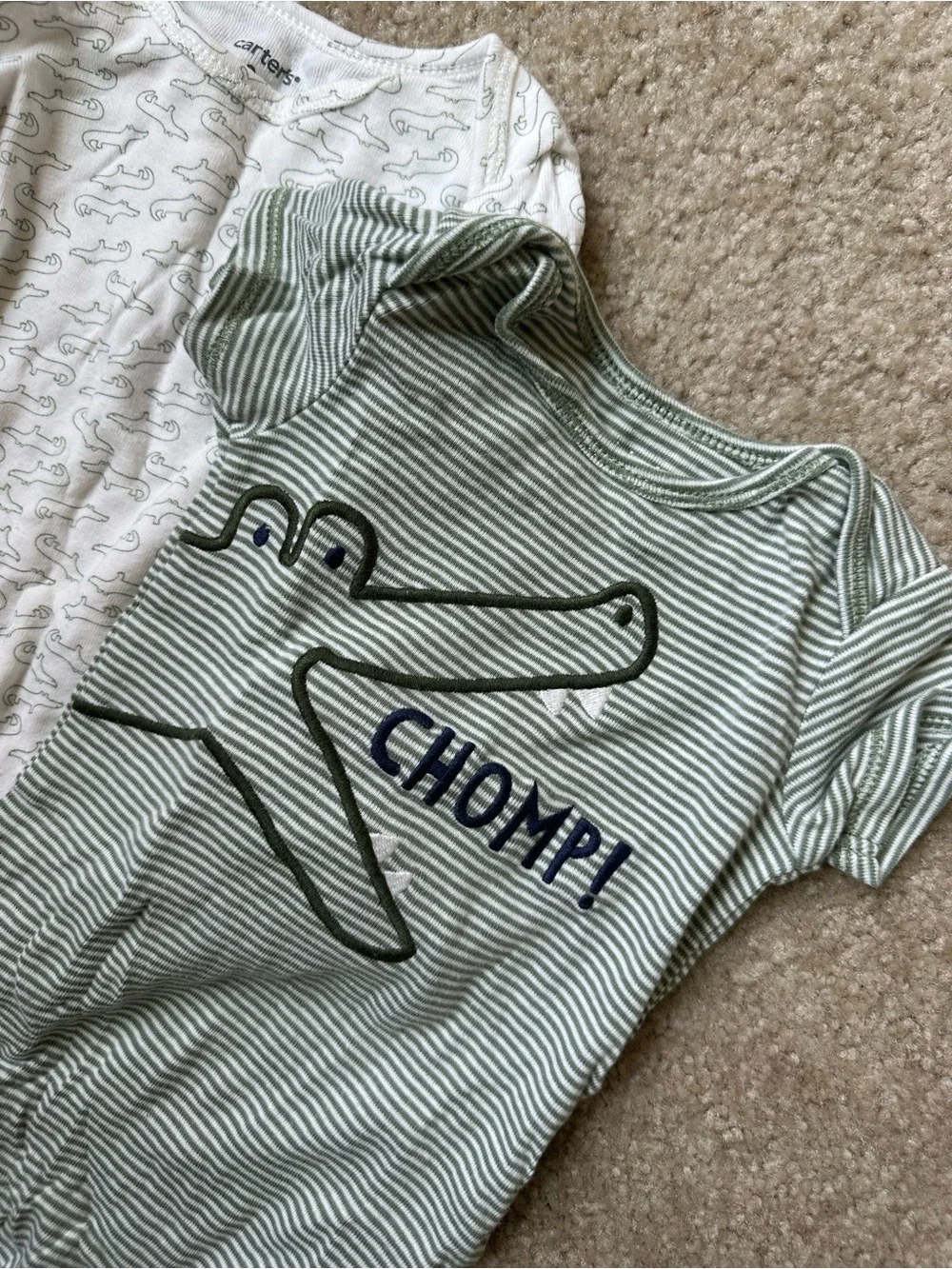 Carter’s Baby Boy 9M Alligator Bodysuit Bundle 2-Piece Long & Short Sleeve Set